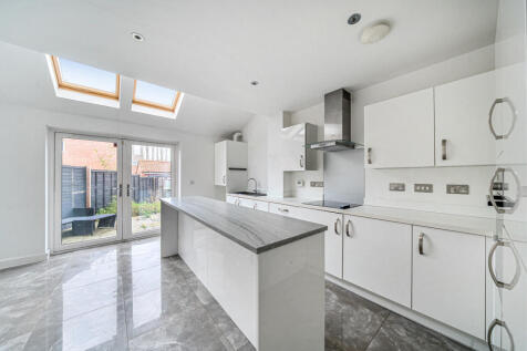 1381541-19-691352...