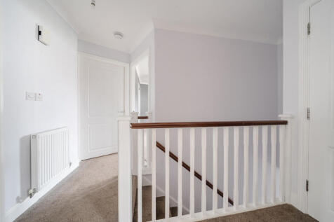 1385601-4-6928c0b...