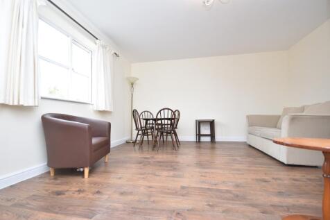 Living room2.JPG