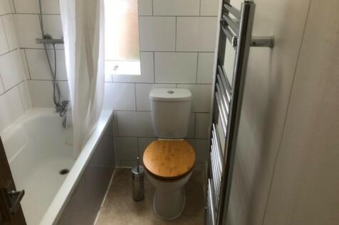 ayres126bathroom