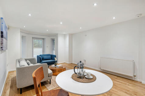 alness7lounge1