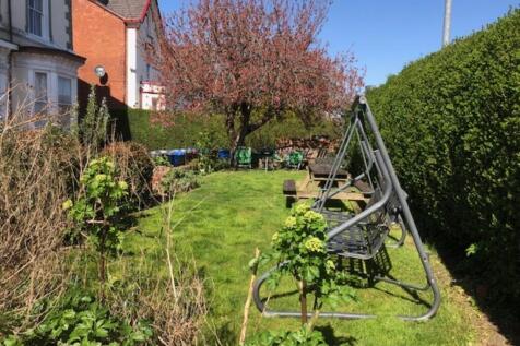 FLAT2,12Withgarde...