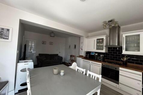 Diner/Kitchen 