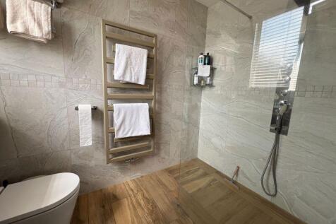 Master En-Suite