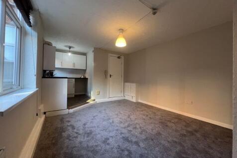 Living room/ Kitchen