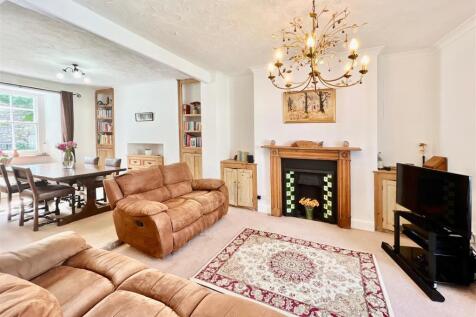 84 Drew Street 3.JPG