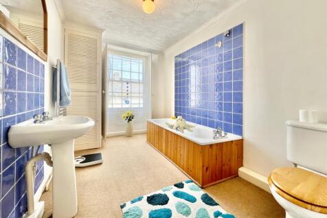 84 Drew Street 9.JPG