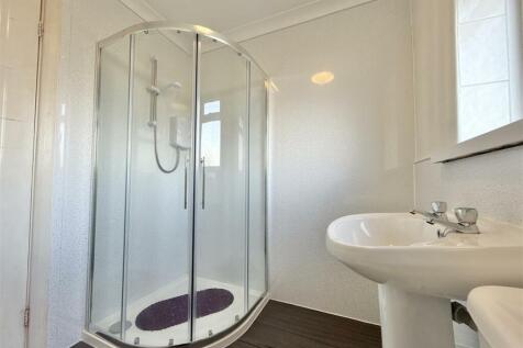 Shower Room.jpeg