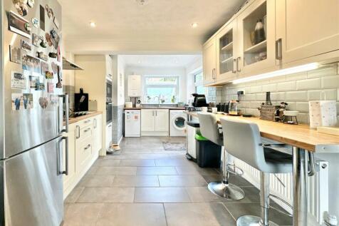 Kitchen.JPG