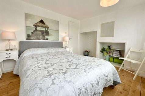 Bedroom 2 Towards Door.JPG