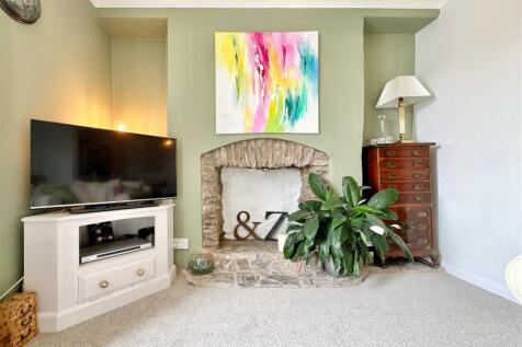 Fireplace In Lounge.JPG