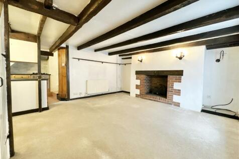 Living Room.jpg