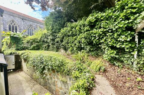 Rear Garden Right.jpg