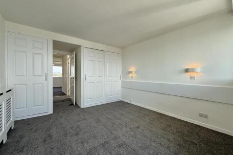 Bed 1 Storage.JPG