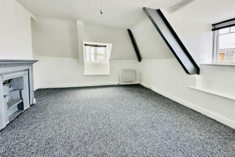 Bedroom 2.JPG