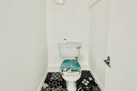 Separate WC.JPG