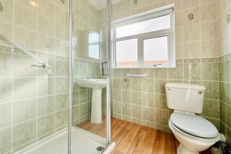 Shower Room.JPG