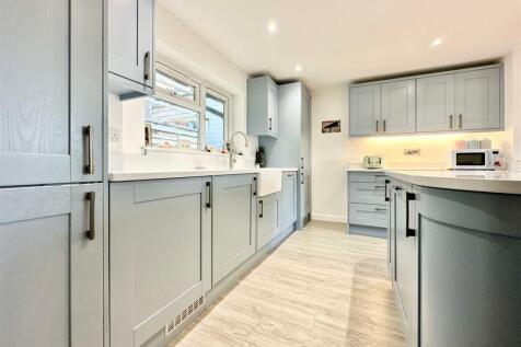 Kitchen Area.JPG