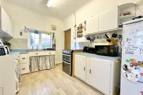 Kitchen.JPG