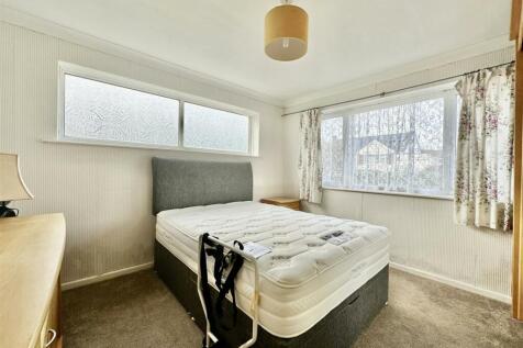 Bedroom  1.jpg