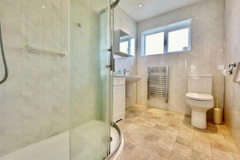 Shower  Room.jpg