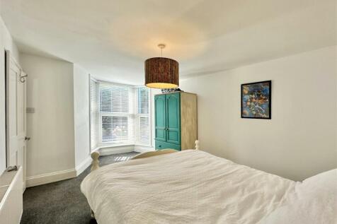 Bedroom  2.jpg