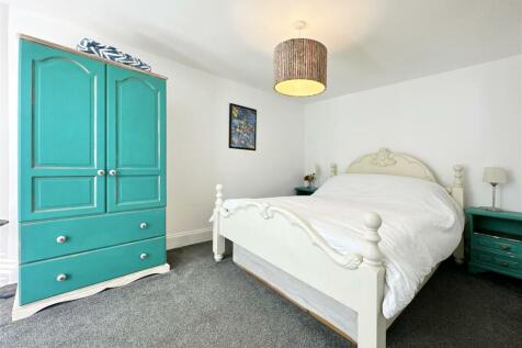 Bedroom 2.jpg