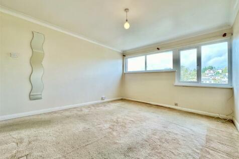 Bedroom_1.jpg