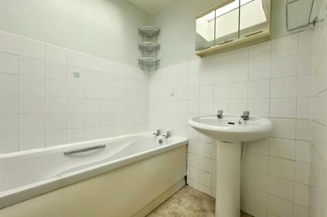 Bathroom.jpg