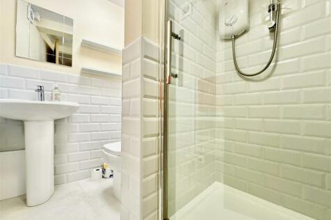 Shower_Room.jpg