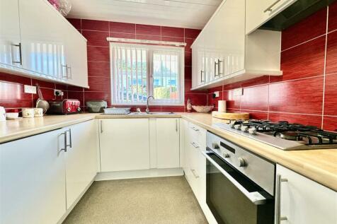 Kitchen_.jpg