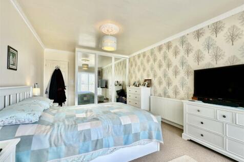 Bedroom_1.jpg