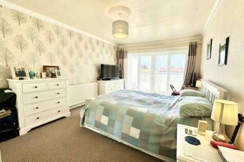 Bedroom  1.jpg