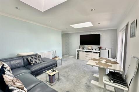 Living Room.jpg