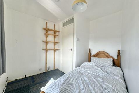 Bedroom 3.jpg