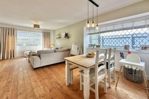 Lounge Dining Room.jpg