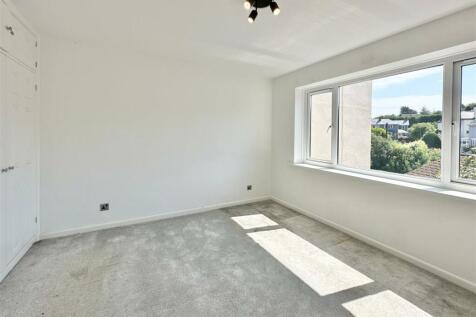 Bedroom 1.JPG