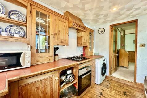 Kitchen_.jpg