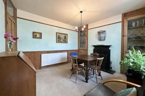 Dining Room.JPG