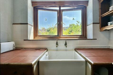 Kitchen Sink.jpg