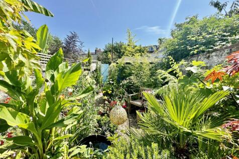 Rear_Garden.jpg