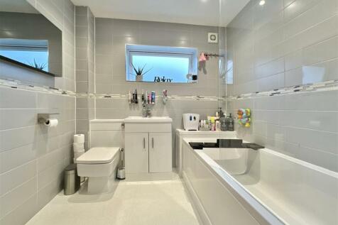 Bathroom_.jpg