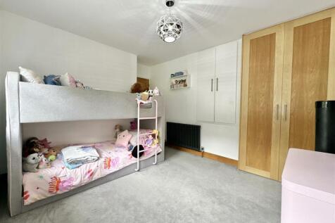 Bedroom  2.jpg
