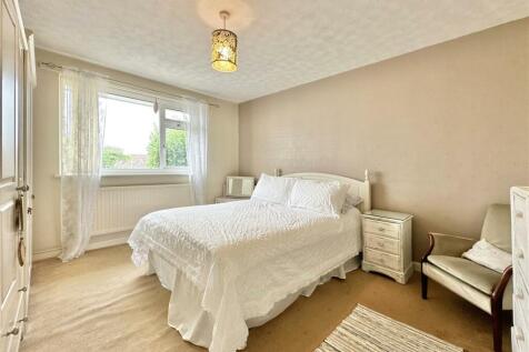 Bedroom  1.jpg