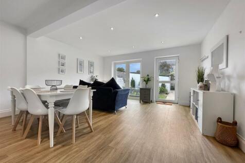 Dining Room.JPG