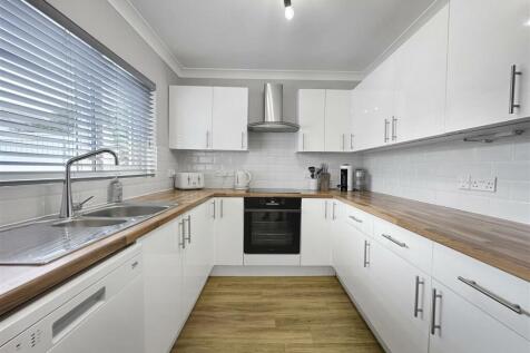 Kitchen.JPG