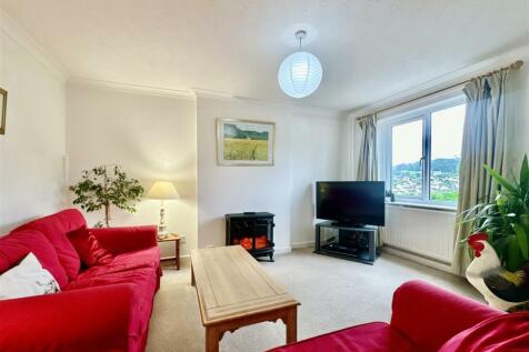 Living Room.jpg