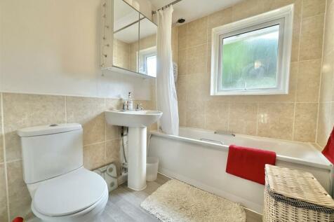 Family Bathroom.jpg