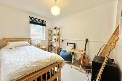 Bedroom  2.jpg