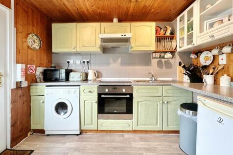 Kitchen.JPG